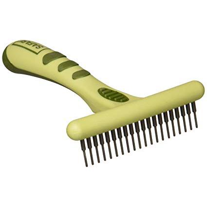 Safari'S Essential Undercoat Rake For Effortless Dog Grooming